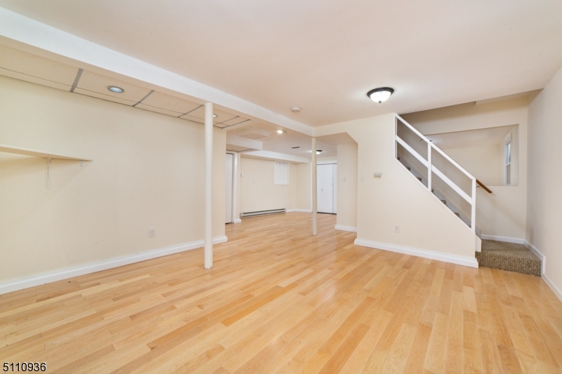 PLEASANT VALLEY LAKES - Residential