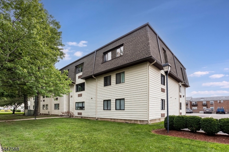 Fountain Condos - Residential
