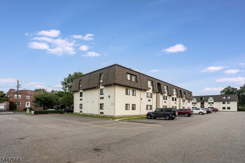 Fountain Condos - Residential