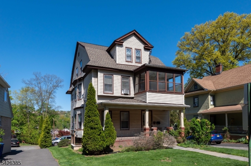 Academy Heights - Residential Income
