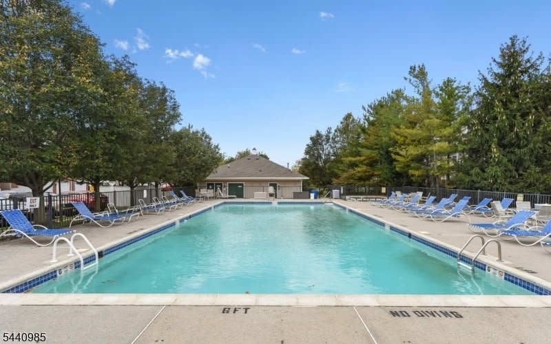 Hickory Manor - Residential