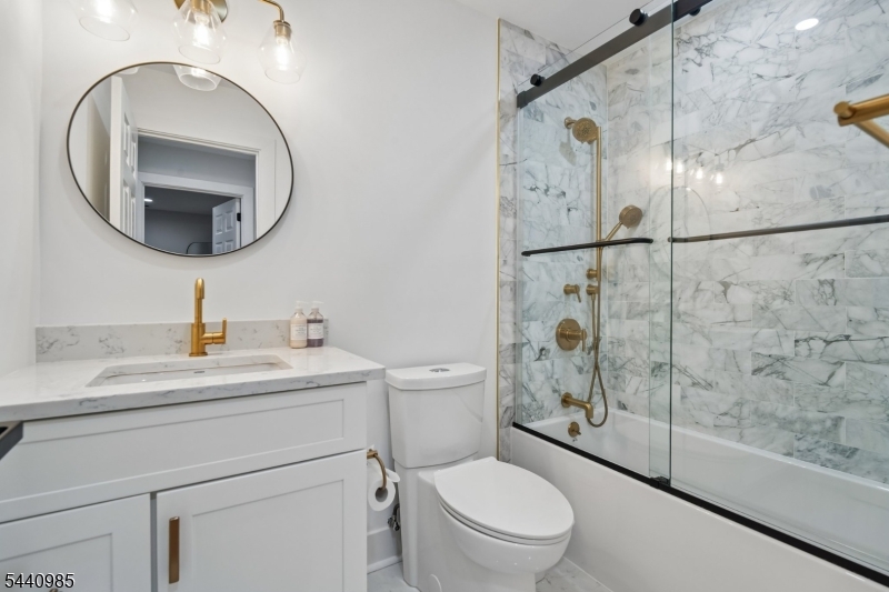 Hickory Manor - Residential
