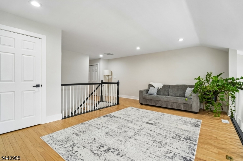 Hickory Manor - Residential
