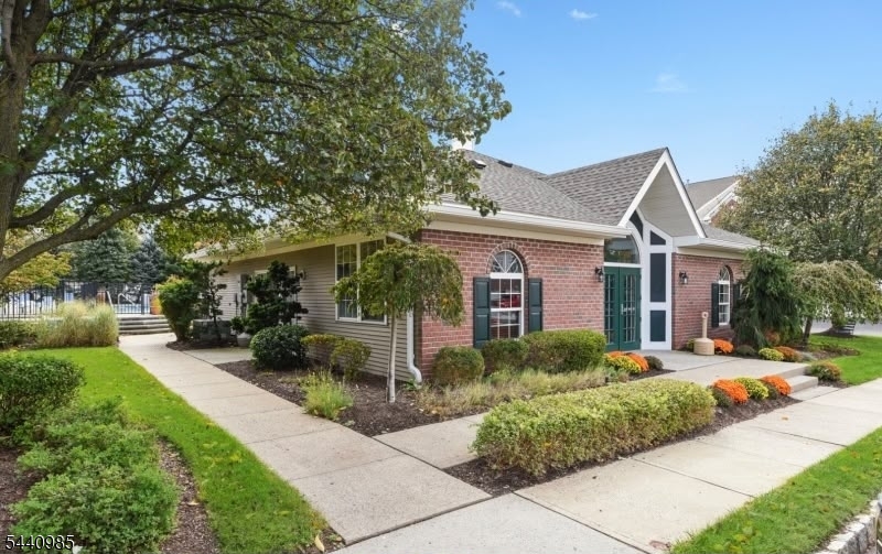 Hickory Manor - Residential