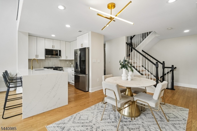 Hickory Manor - Residential