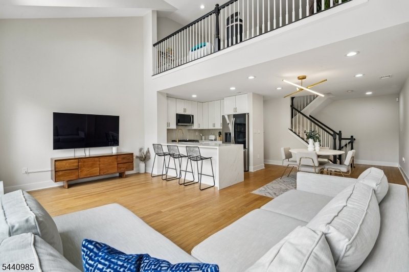 Hickory Manor - Residential