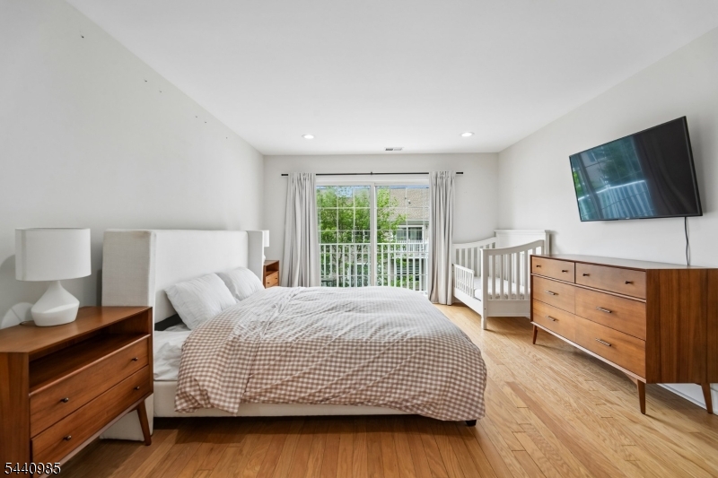 Hickory Manor - Residential