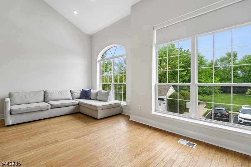 Hickory Manor - Residential
