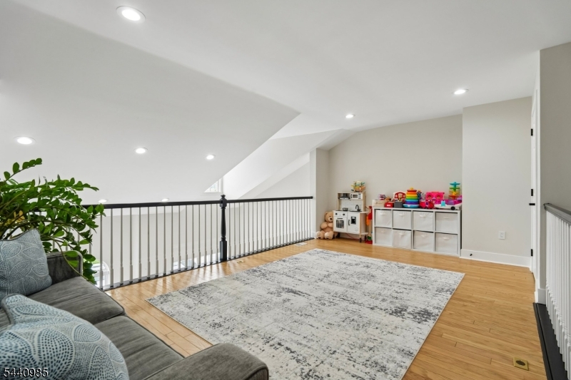 Hickory Manor - Residential