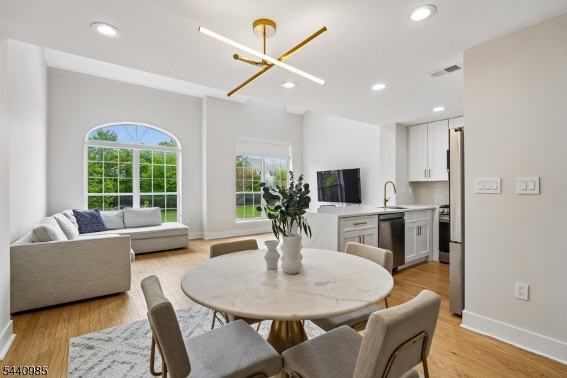 Hickory Manor - Residential