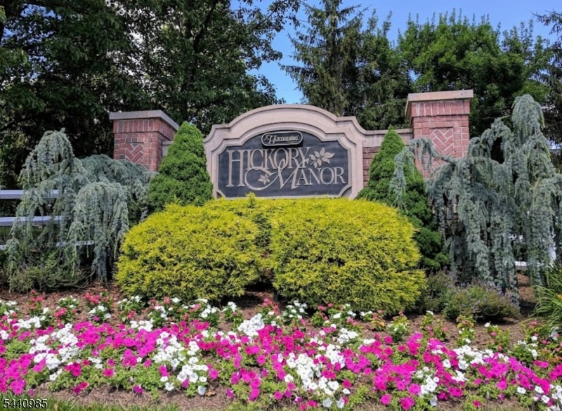 Hickory Manor - Residential