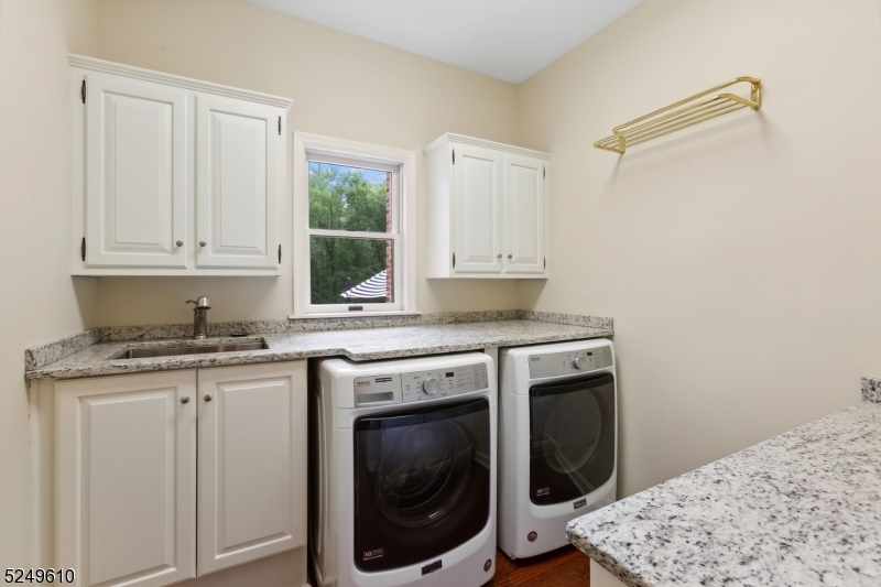 New Vernon - Residential