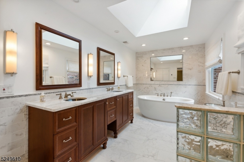 New Vernon - Residential