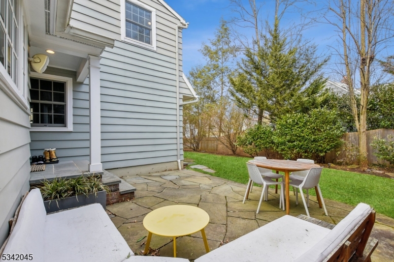 KNOLLWOOD - Residential