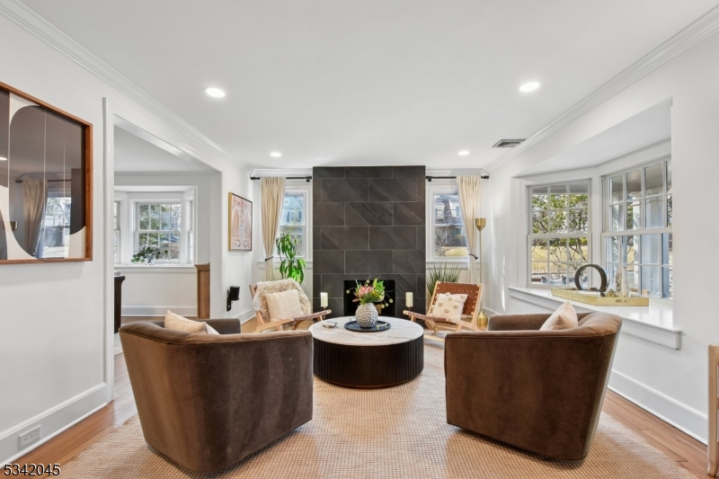 KNOLLWOOD - Residential
