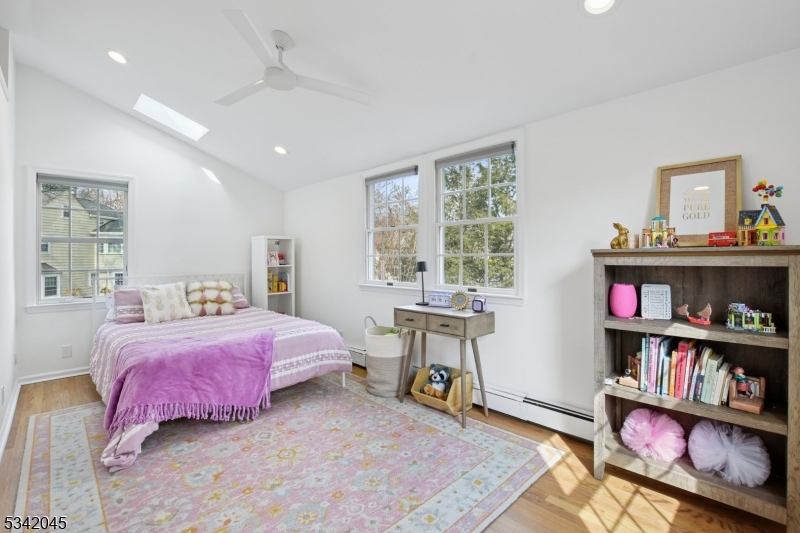 KNOLLWOOD - Residential