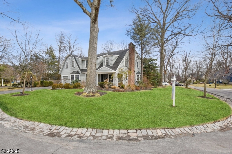 KNOLLWOOD - Residential