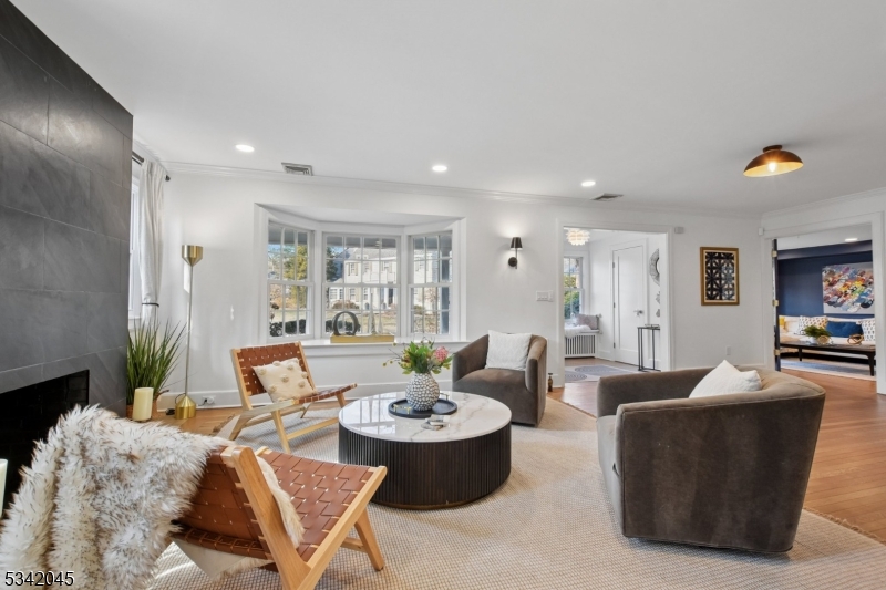 KNOLLWOOD - Residential
