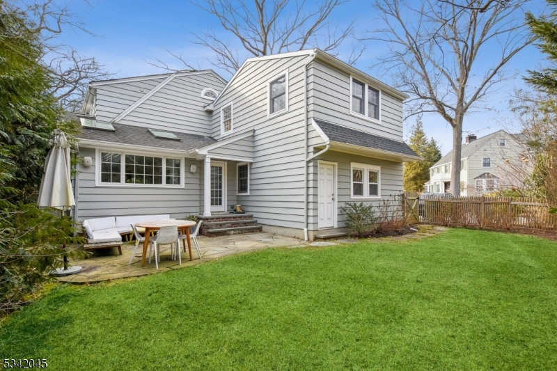KNOLLWOOD - Residential