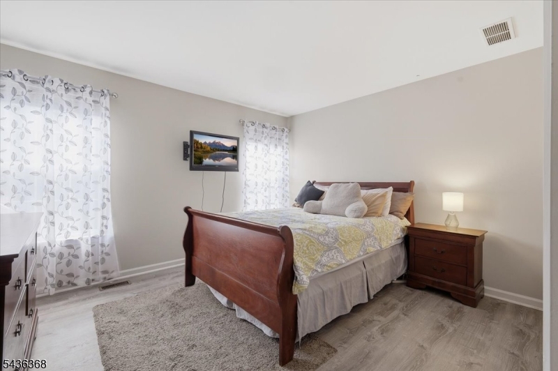 Greenwich Chage - Residential
