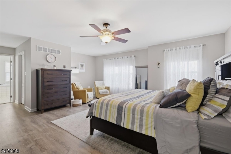 Greenwich Chage - Residential