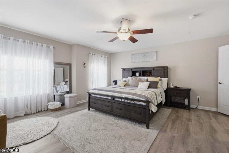 Greenwich Chage - Residential