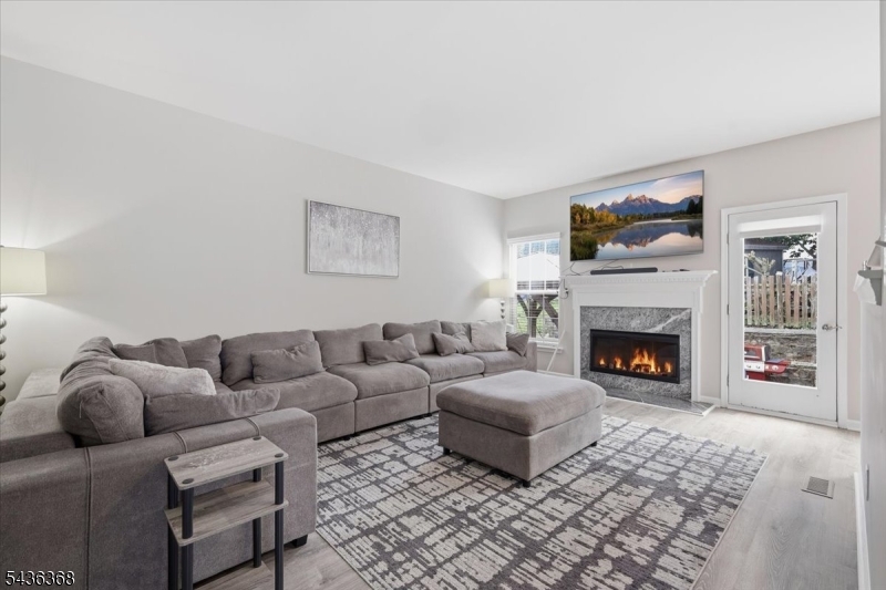 Greenwich Chage - Residential