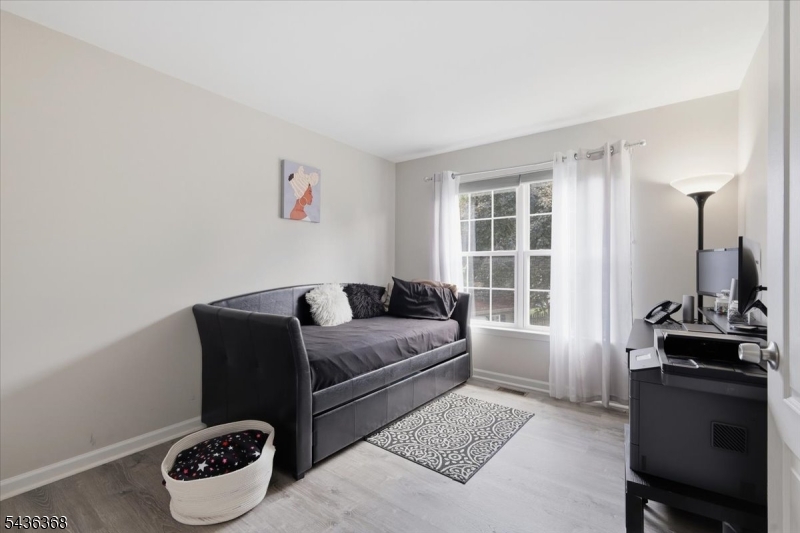 Greenwich Chage - Residential