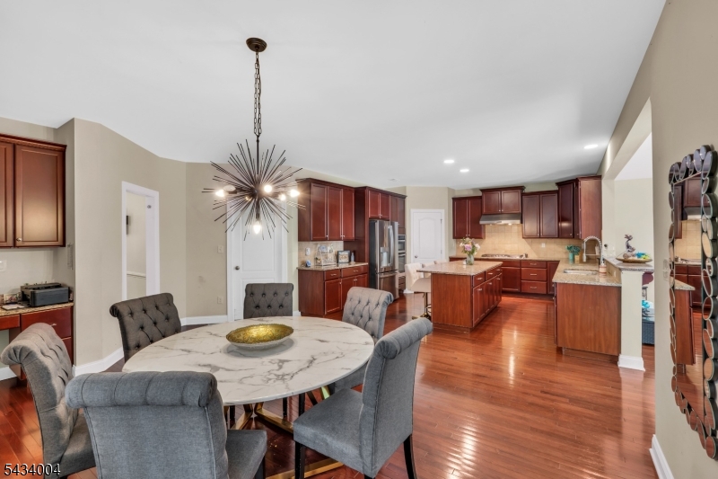 Morris Hunt - Residential
