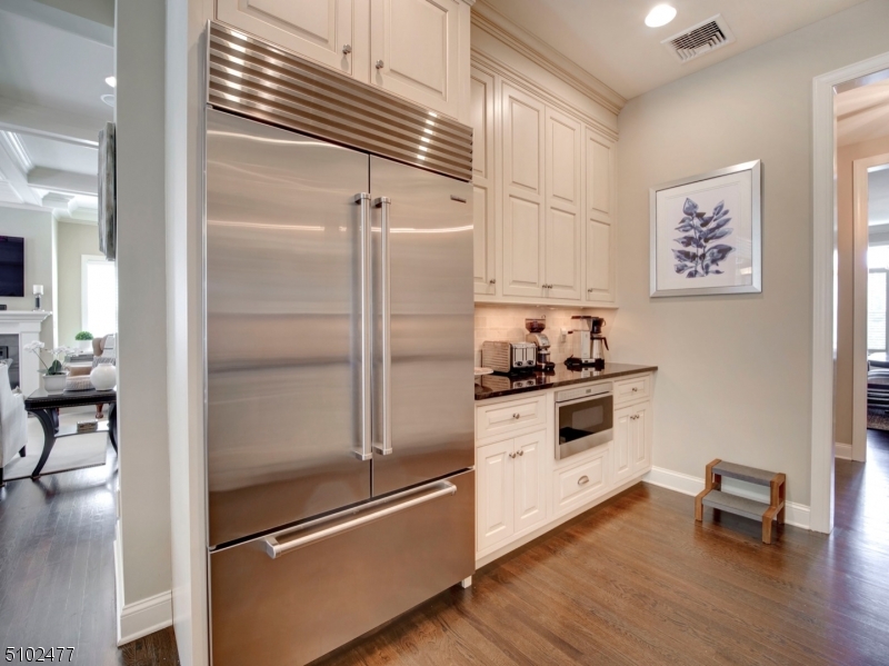 BROWNSTONES AT MORRIS TWP - Residential