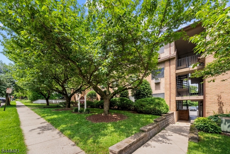 Boulevard Condominiums - Residential