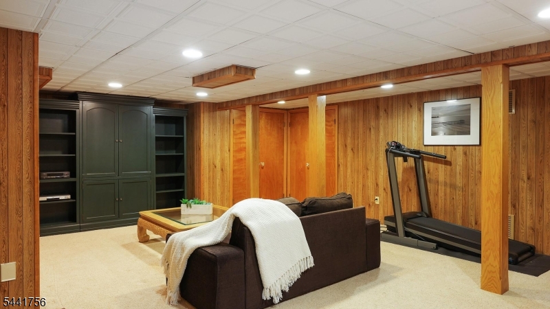 Log Cabin Estates - Residential