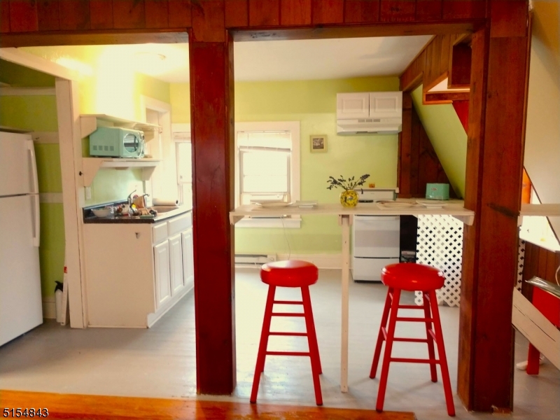 College - Residential Lease