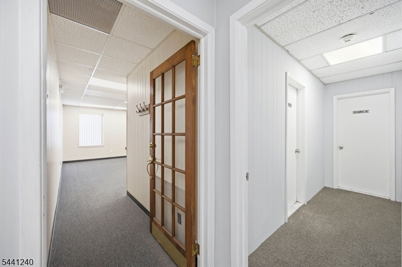 Merchant Building - Commercial Lease