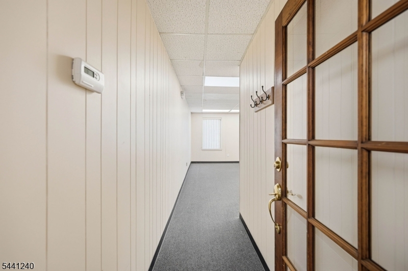 Merchant Building - Commercial Lease