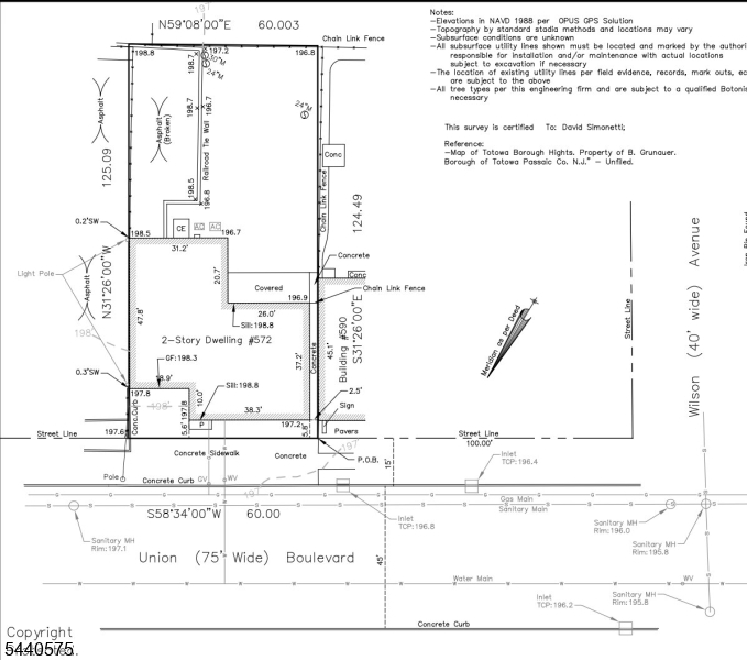 Main image without alt text