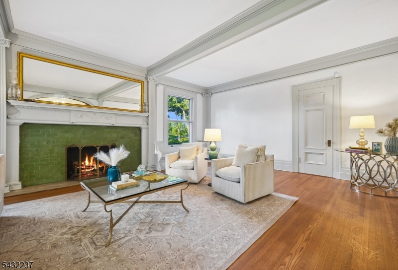 Seven Oaks - Residential