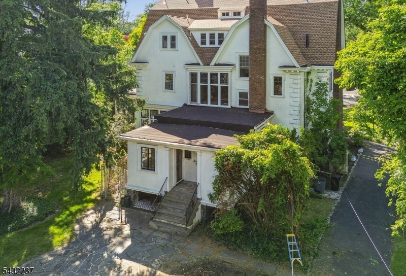 Seven Oaks - Residential