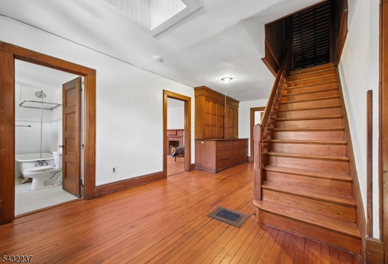 Seven Oaks - Residential