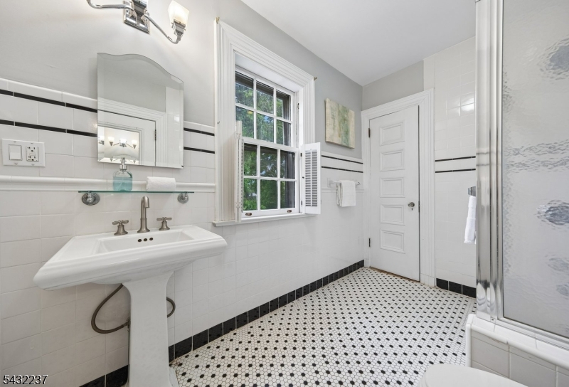 Seven Oaks - Residential