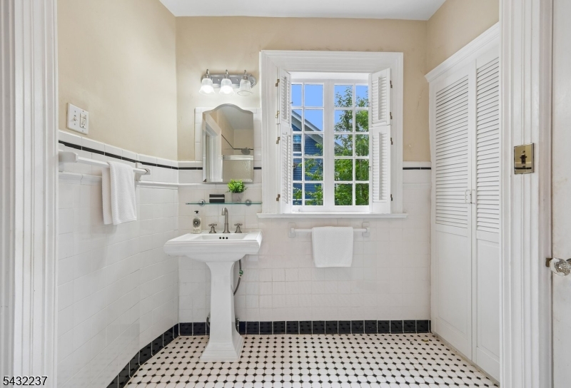 Seven Oaks - Residential