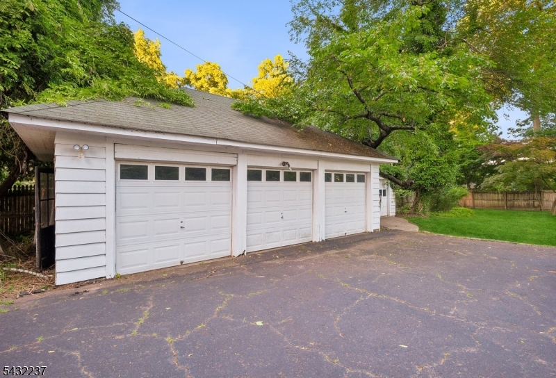 Seven Oaks - Residential