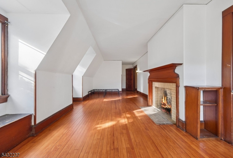 Seven Oaks - Residential