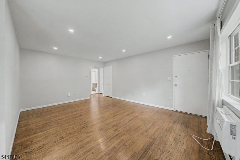 Valley Stream Condominiums - Residential