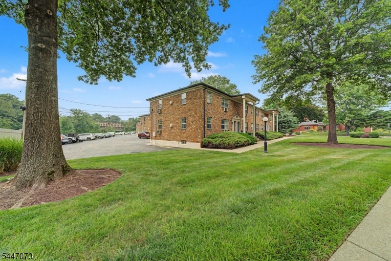 Valley Stream Condominiums - Residential