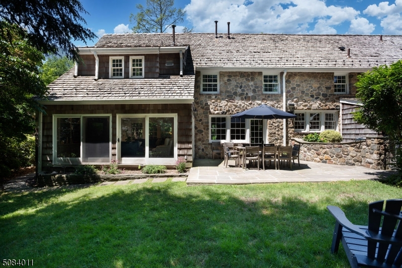 OLD SHORT HILLS - Residential