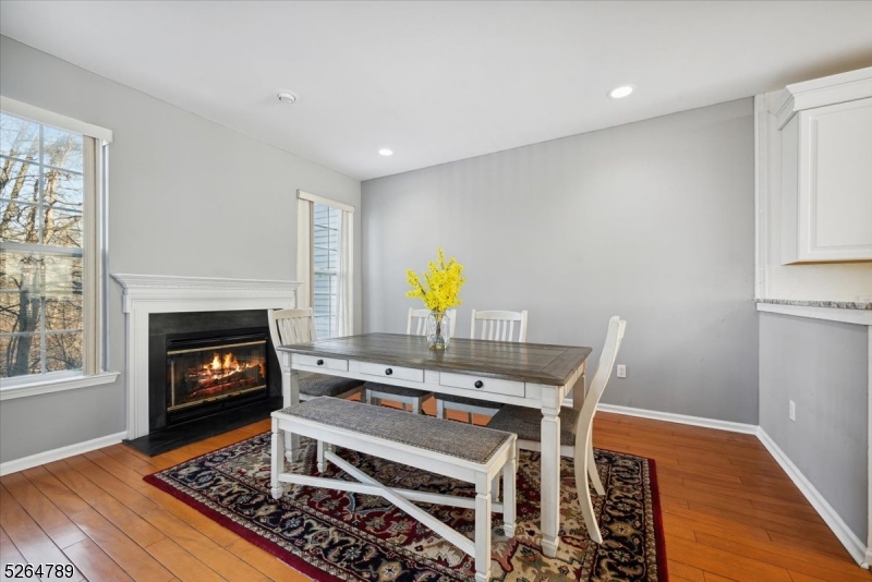 HUNTING  RIDGE - Residential Lease