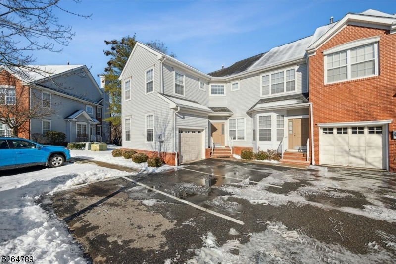 HUNTING  RIDGE - Residential Lease