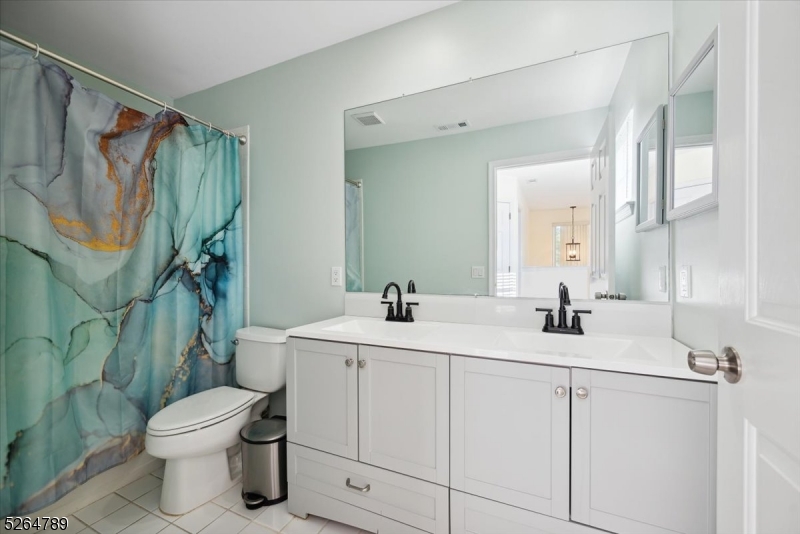 HUNTING  RIDGE - Residential Lease