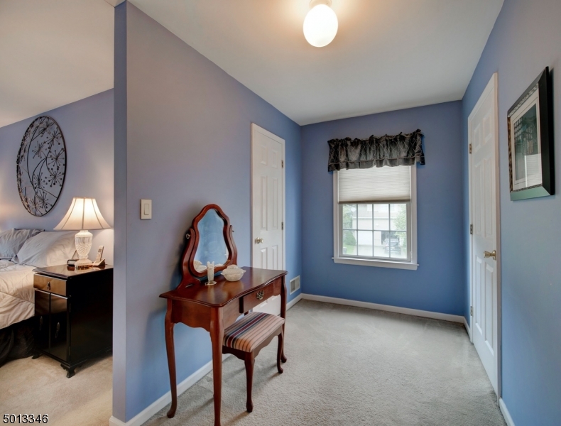POETS PEAK - Residential